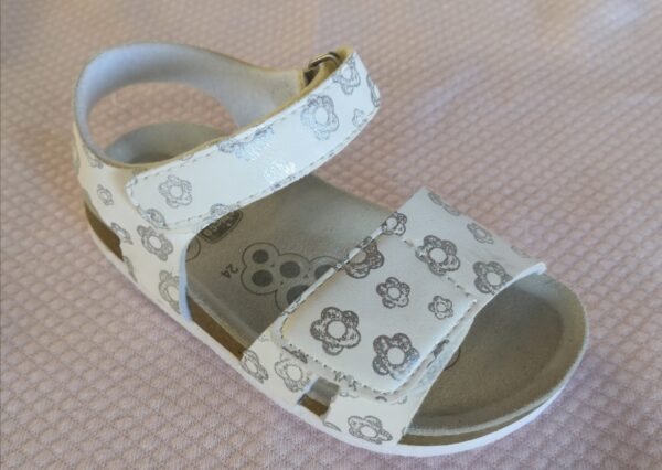 Sandalo Fiore Chicco colore bianco